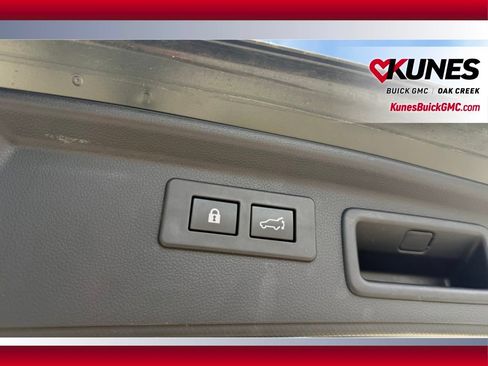 Used 2023 Subaru Forester Premium AWD/4WD image 5