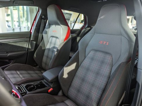 New 2026 Volkswagen GTI S image 7