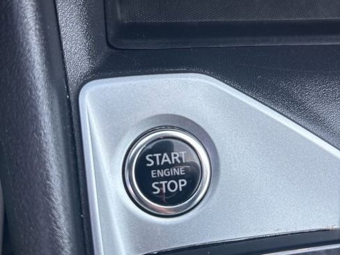 Used 2025 Nissan Altima 2.5 SV FWD image 25