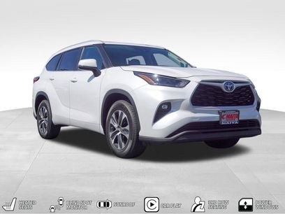 Used 2023 Toyota Highlander XLE