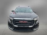 Used 2022 GMC Terrain SLE w/ Driver Convenience Package image 4