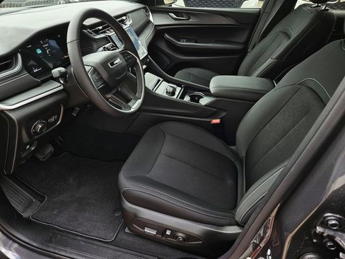 New 2026 Jeep Grand Cherokee Laredo X RWD image 14