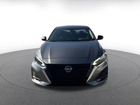 Used 2025 Nissan Altima 2.5 SV image 4