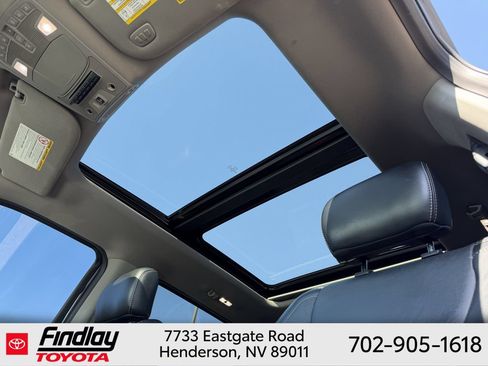 Used 2019 Ford F250 Lariat w/ Lariat Ultimate Package AWD/4WD image 9