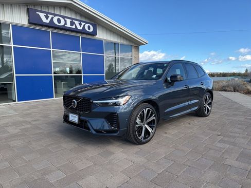 Used 2024 Volvo XC60 T8 Ultimate w/ Climate Package image 27