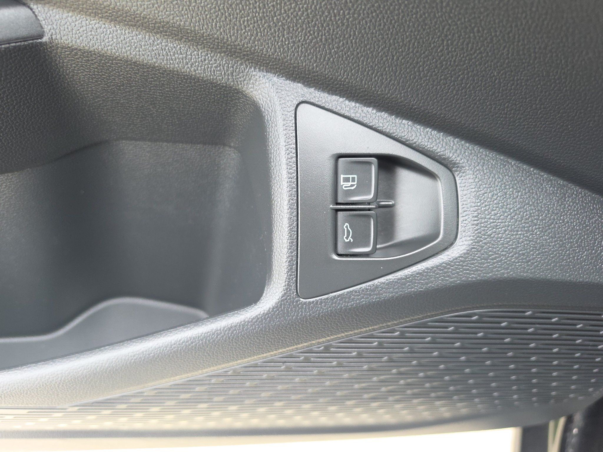 Used 2021 Volkswagen Jetta S w/ Driver Assistance Package FWD image 23