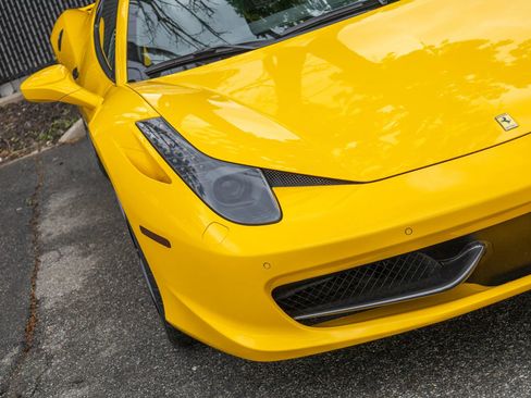 Used 2013 Ferrari 458 Spider RWD image 19