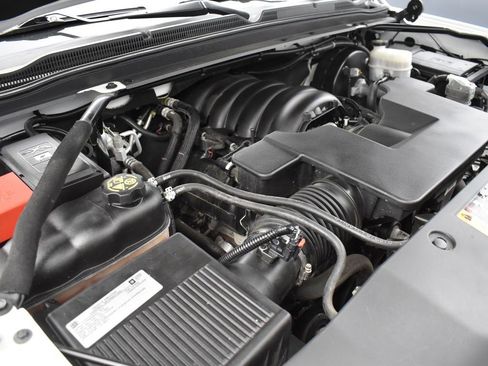 Used 2019 Chevrolet Suburban Premier image 9