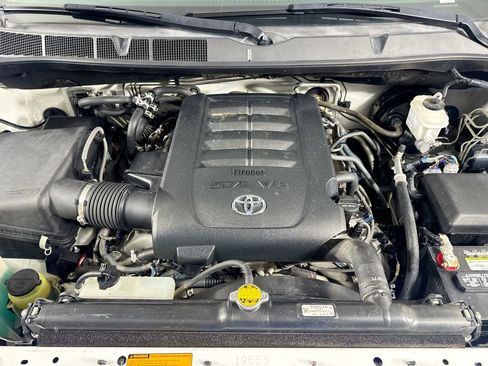 Used 2013 Toyota Sequoia Platinum image 40