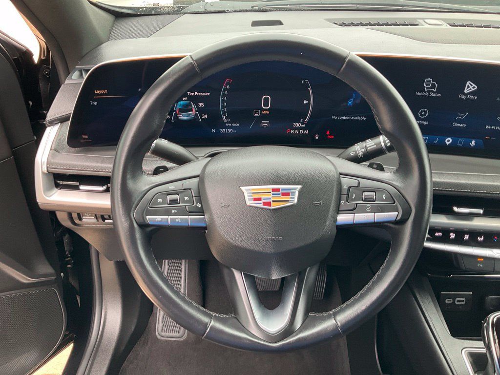 Used 2025 Cadillac XT4 Premium Luxury FWD image 10