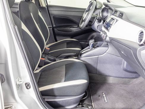 Used 2021 Nissan Versa SV image 41