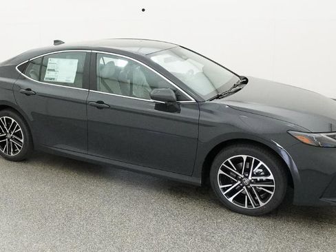 New 2026 Toyota Camry XLE AWD/4WD image 40