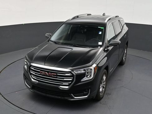 Used 2023 GMC Terrain SLT w/ LPO, Floor Liner Package FWD image 19