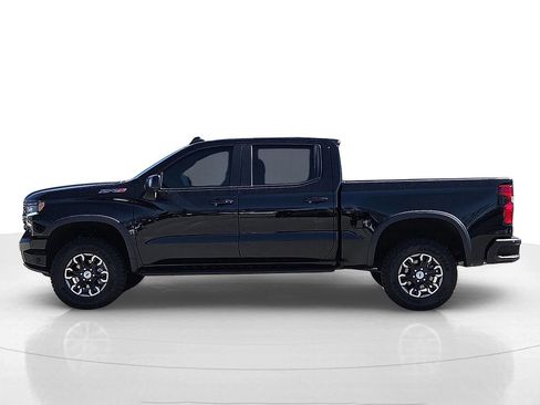 Used 2024 Chevrolet Silverado 1500 ZR2 w/ Technology Package image 3