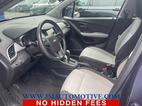 Used 2019 Chevrolet Trax LT AWD/4WD image 2