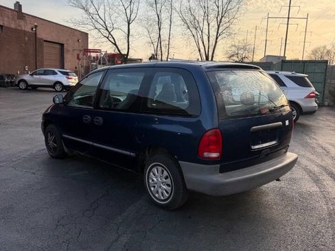 Used 2000 Plymouth Voyager image 4