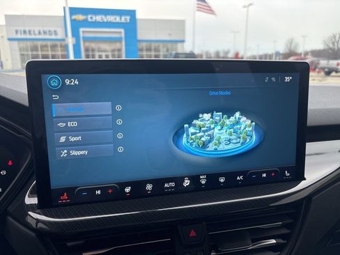 Used 2023 Ford Escape ST-Line w/ Tech Pack #1 AWD/4WD image 6