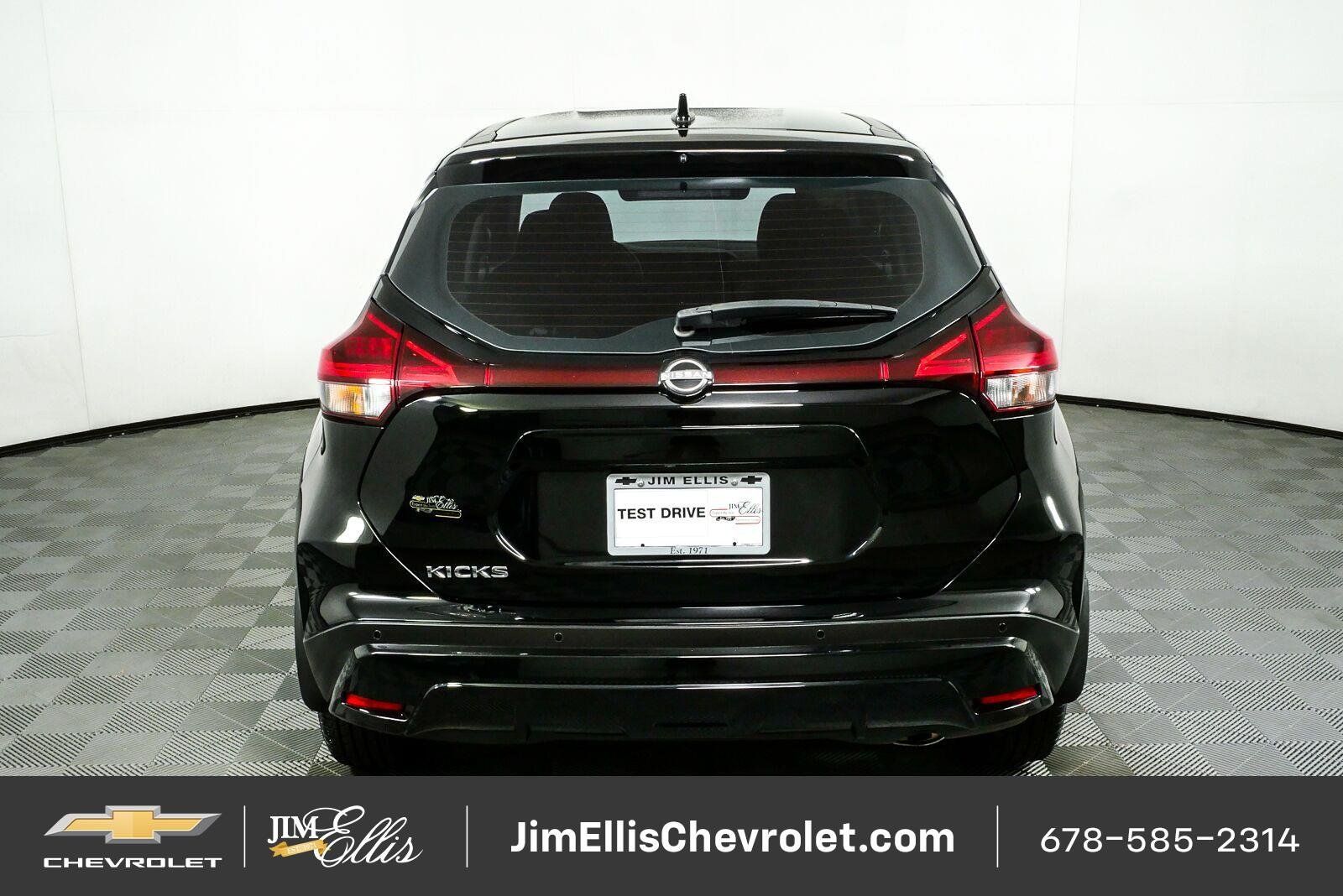 Used 2022 Nissan Kicks S FWD image 27