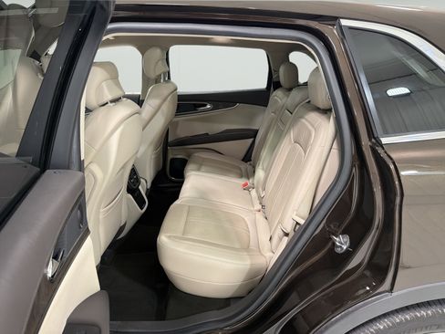 Used 2019 Lincoln Nautilus Reserve w/ Class II Trailer Tow Package FWD image 11