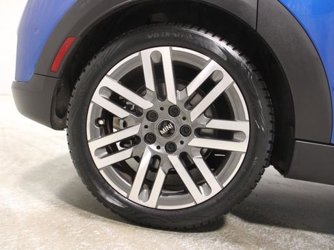 Certified 2025 MINI Cooper S image 26