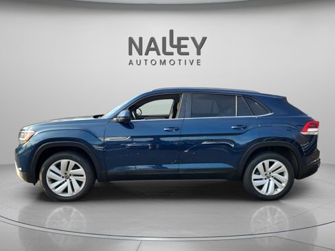 Used 2020 Volkswagen Atlas Cross Sport SE w/ Panoramic Sunroof Package image 2