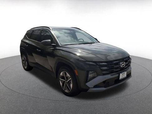 Used 2025 Hyundai Tucson SEL image 3