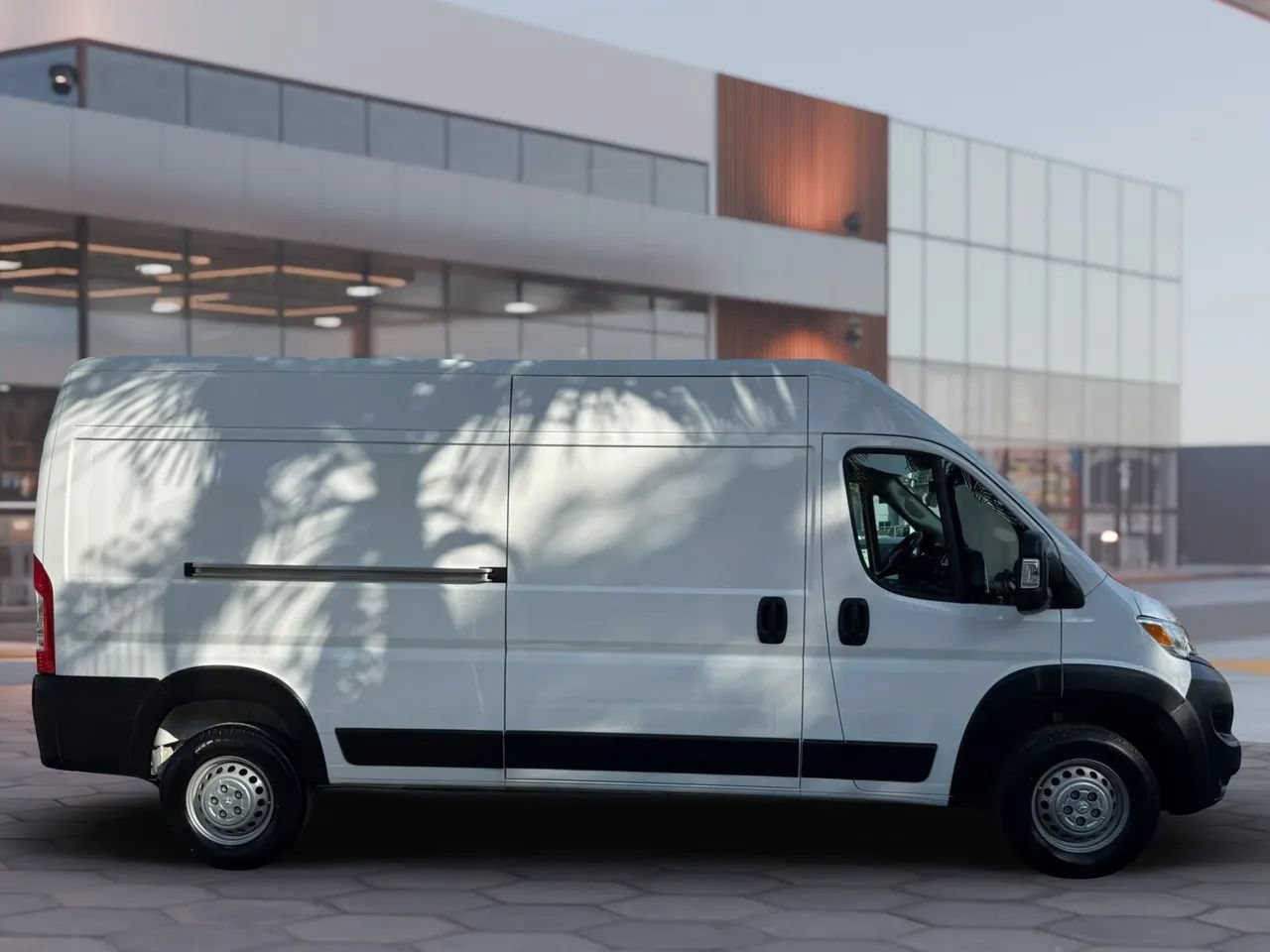 Used 2024 RAM ProMaster 2500 w/ Safety Group FWD image 7
