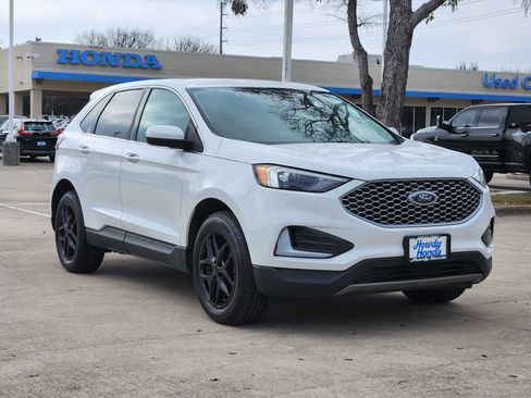 Used 2024 Ford Edge SEL image 3