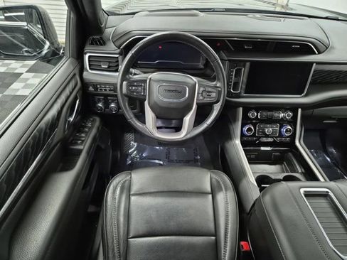 Used 2022 GMC Yukon XL Denali image 13
