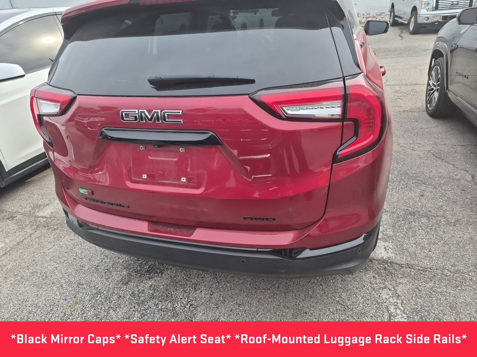 Used 2023 GMC Terrain SLT w/ Elevation Edition AWD/4WD image 7