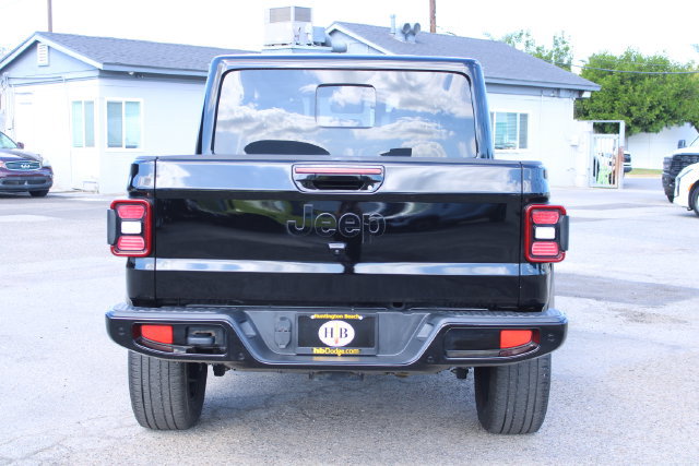 Used 2022 Jeep Gladiator Overland AWD/4WD image 4