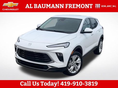 Used 2025 Buick Encore GX Preferred AWD/4WD image 2
