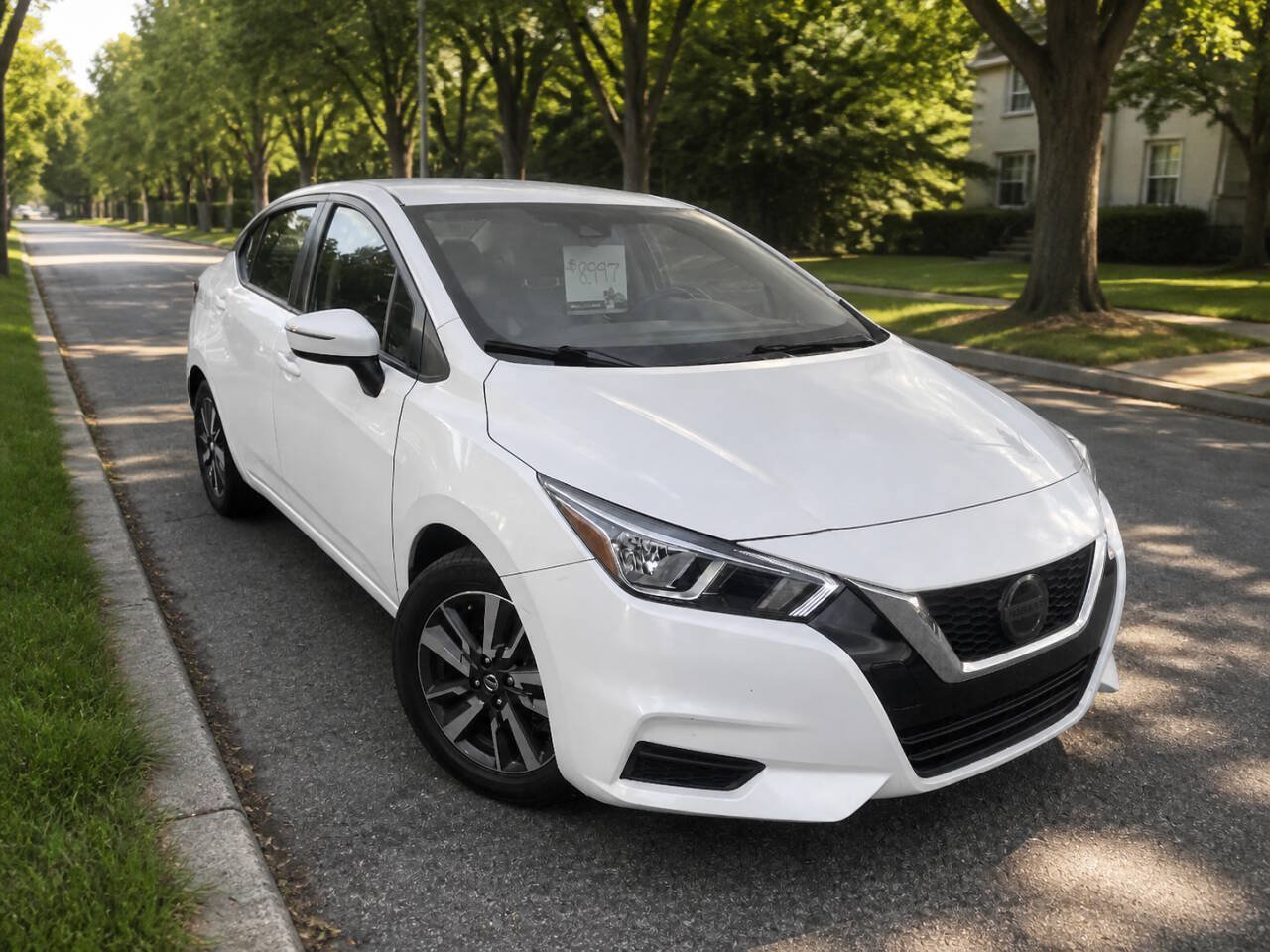 Used 2021 Nissan Versa SV FWD image 1