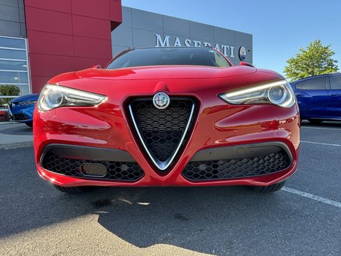 Used 2022 Alfa Romeo Stelvio Ti w/ Active Assist Plus Package AWD/4WD image 12