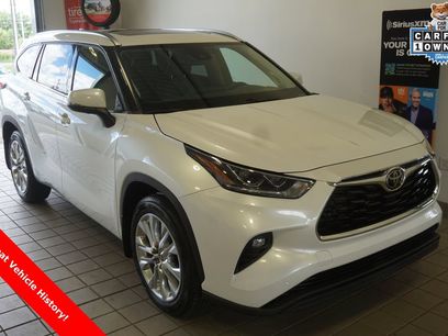 Used 2023 Toyota Highlander Limited