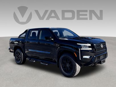 Used 2023 Nissan Frontier SV w/ Midnight Edition Package