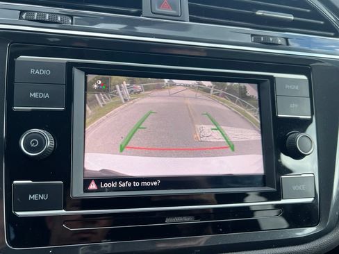 Used 2022 Volkswagen Tiguan S FWD image 40