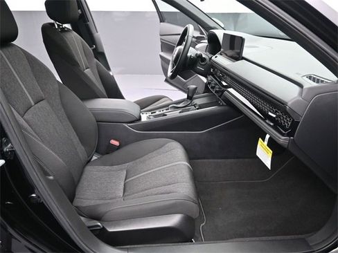 Certified 2025 Honda Accord Sport image 27