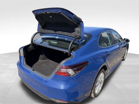 Used 2023 Toyota Camry LE image 25