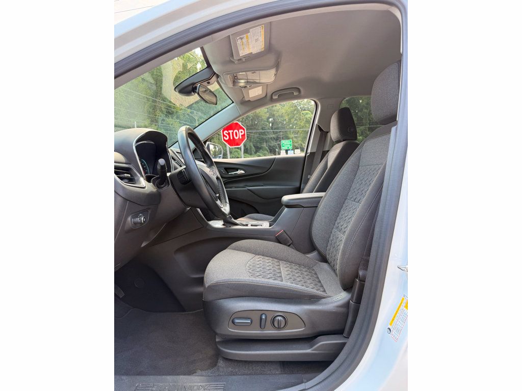 Used 2024 Chevrolet Equinox LT FWD image 12