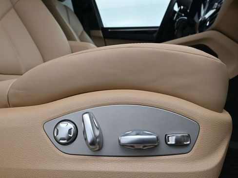 Used 2026 Porsche Macan image 15