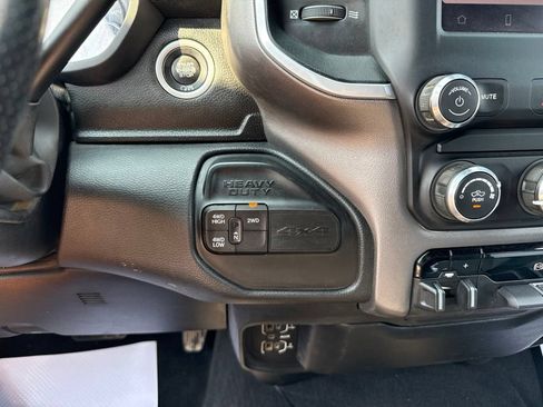 Used 2022 RAM 2500 Big Horn AWD/4WD image 35