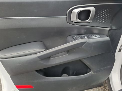 Used 2023 Kia Sorento S w/ Panoramic Sunroof Package FWD image 19