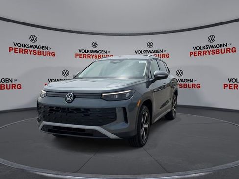 New 2026 Volkswagen Tiguan SE AWD/4WD image 3
