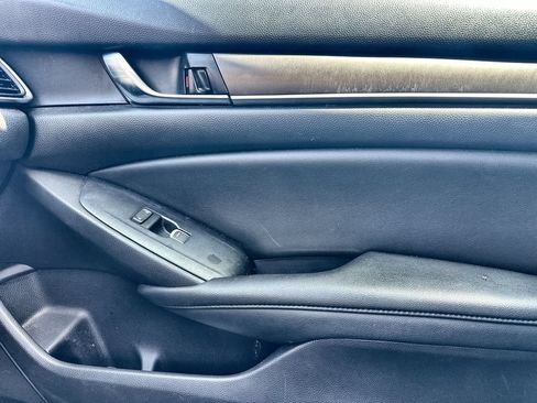 Used 2021 Honda Accord LX image 11