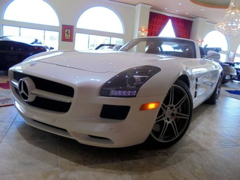 Used 2012 Mercedes-Benz SLS AMG Roadster image 39