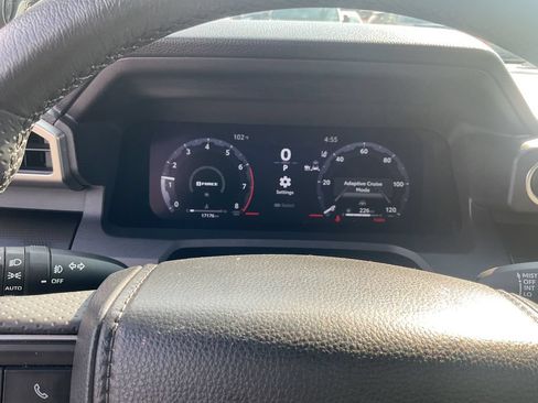 Used 2025 Toyota 4Runner Limited AWD/4WD image 21