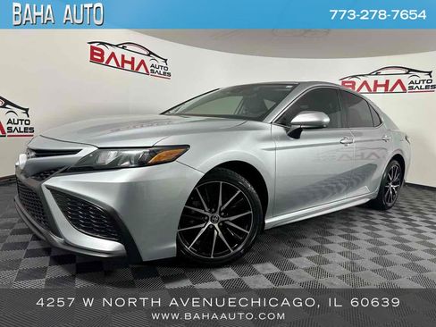 Used 2021 Toyota Camry SE FWD image 1