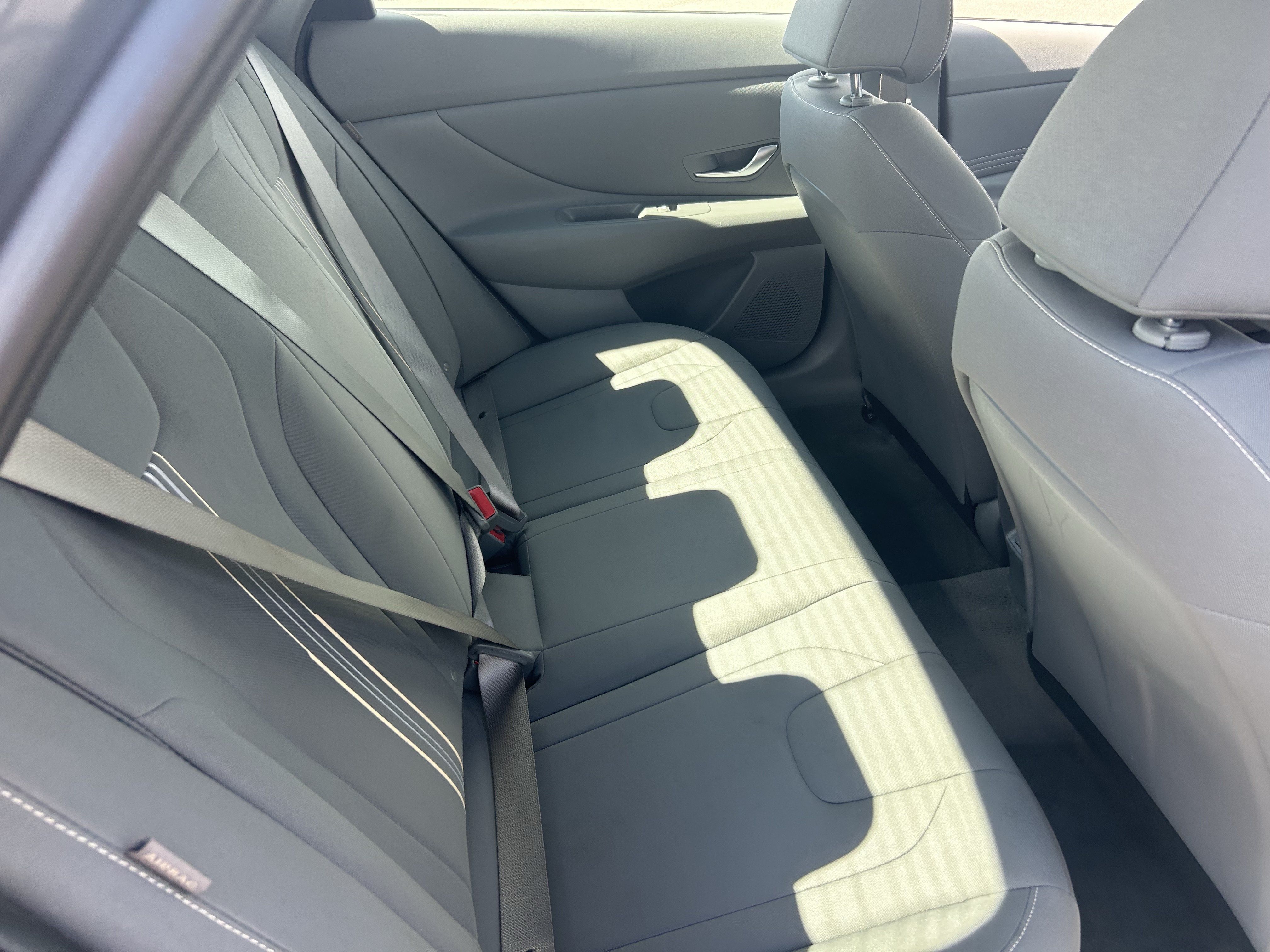 Used 2025 Hyundai Elantra SEL FWD image 13