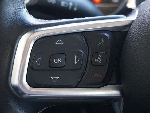 Used 2018 Jeep Wrangler Unlimited Sahara w/ Dual Top Group AWD/4WD image 38